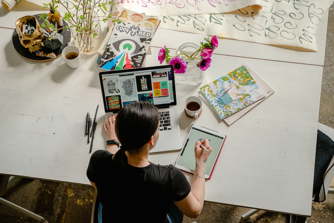 Graphic Design Office Essentials: Tech, Monitors, & More for Graphic Designers