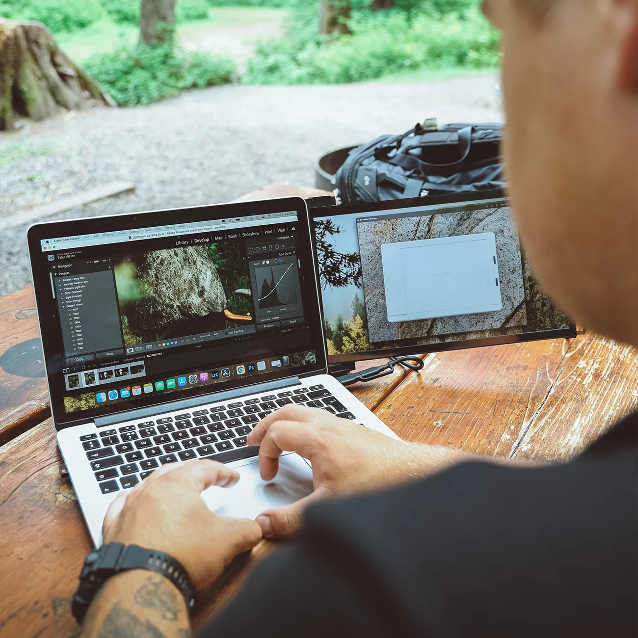 Duex Plus DS second screen for laptop  outdoor