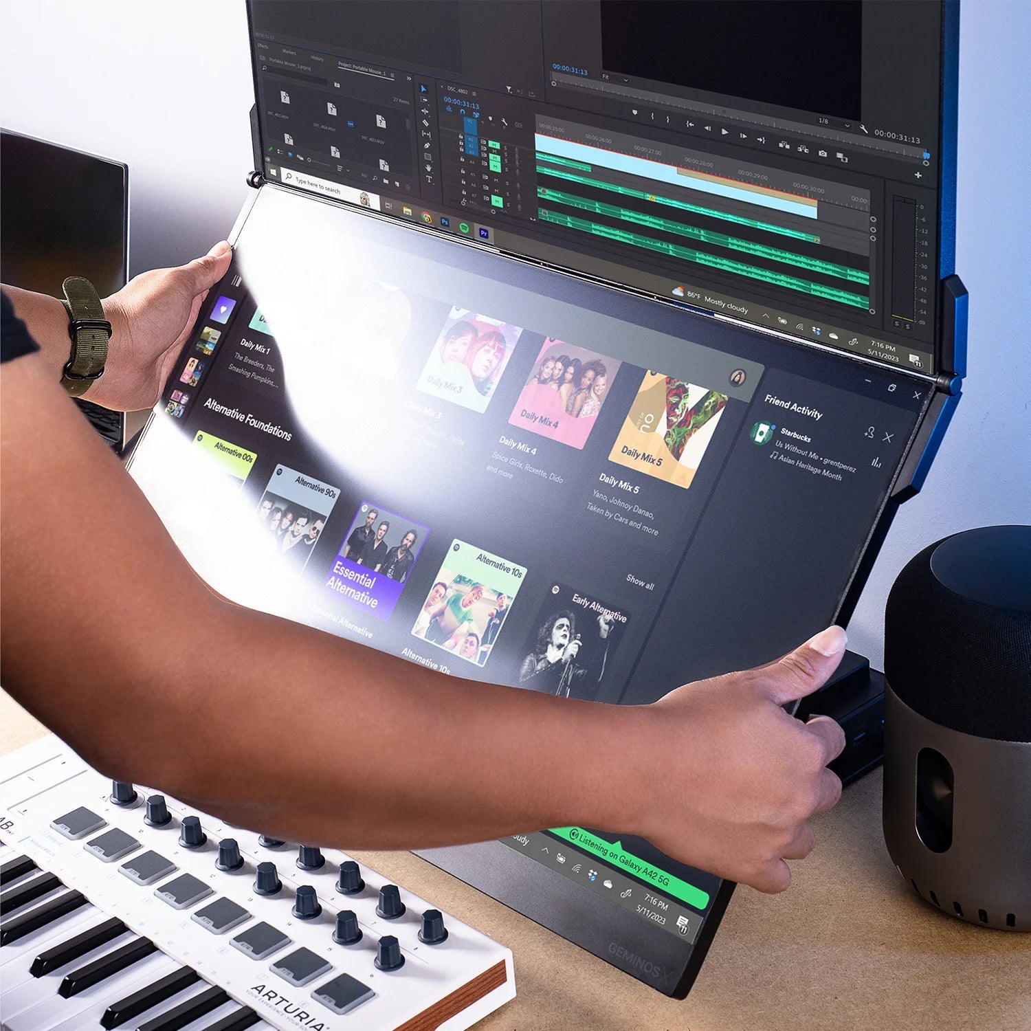 Geminos Dual Stacked Monitor Adjust viewing angle