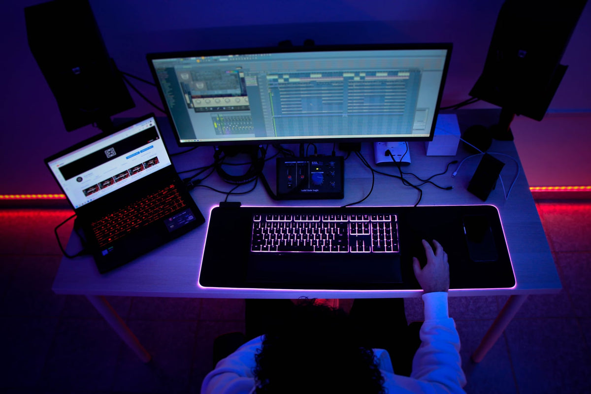 The Best Day Trading Desk Setup for Beginner | Mobile Pixels