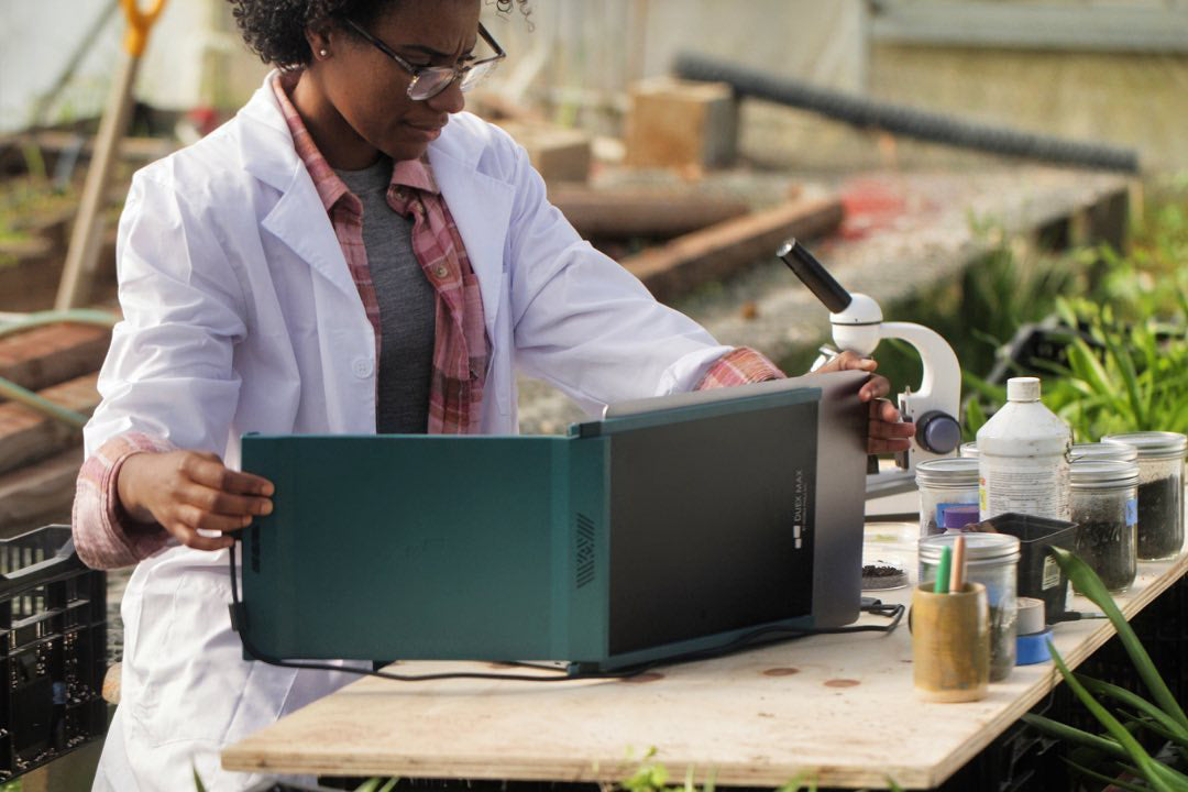 Essential Portable Monitors for Students Studying Abroad | Mobile