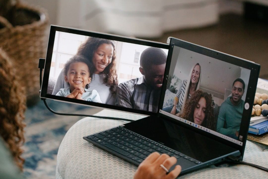 How do I choose a portable monitor for frequent travel?