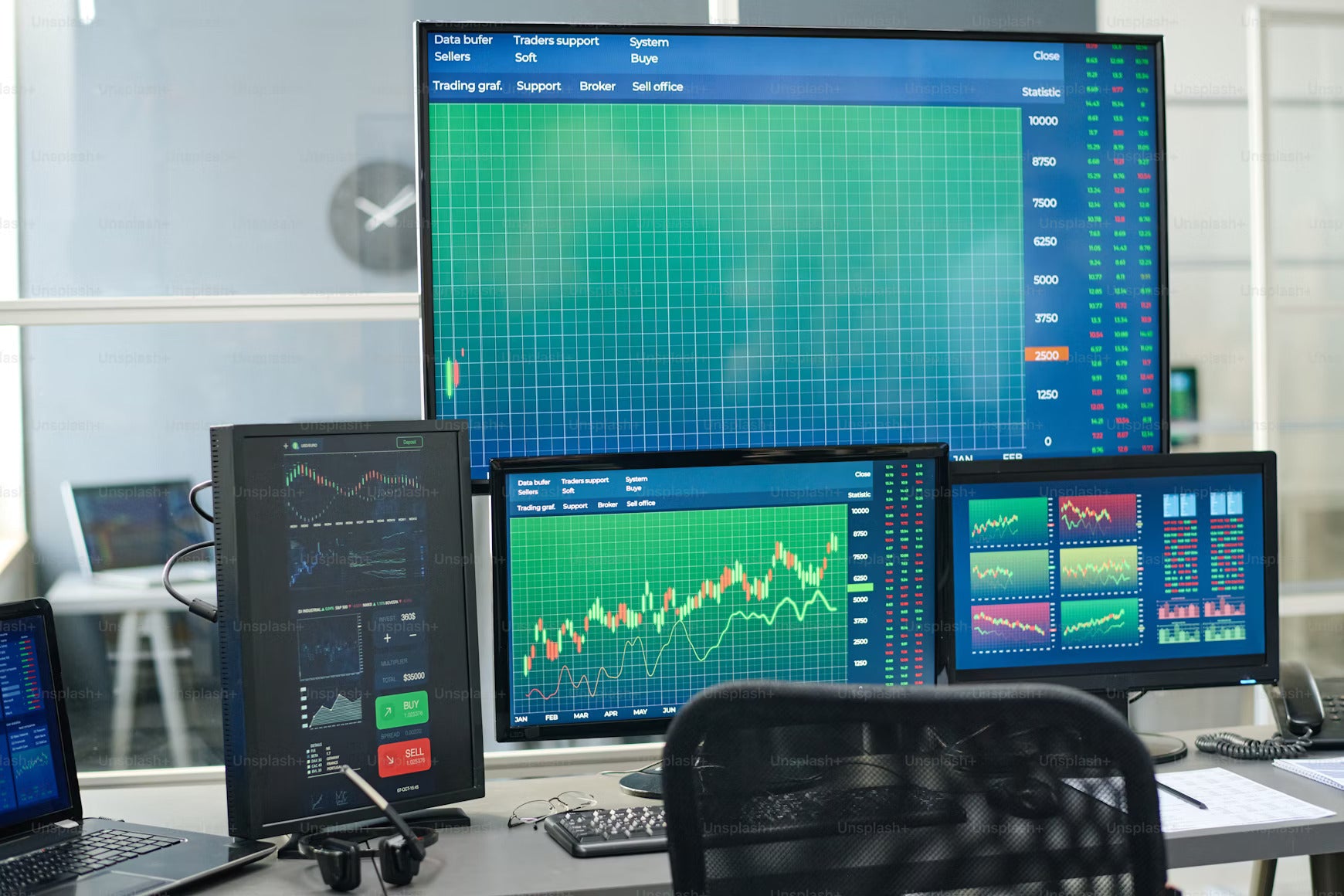 How To Set Up Multiple Monitors?