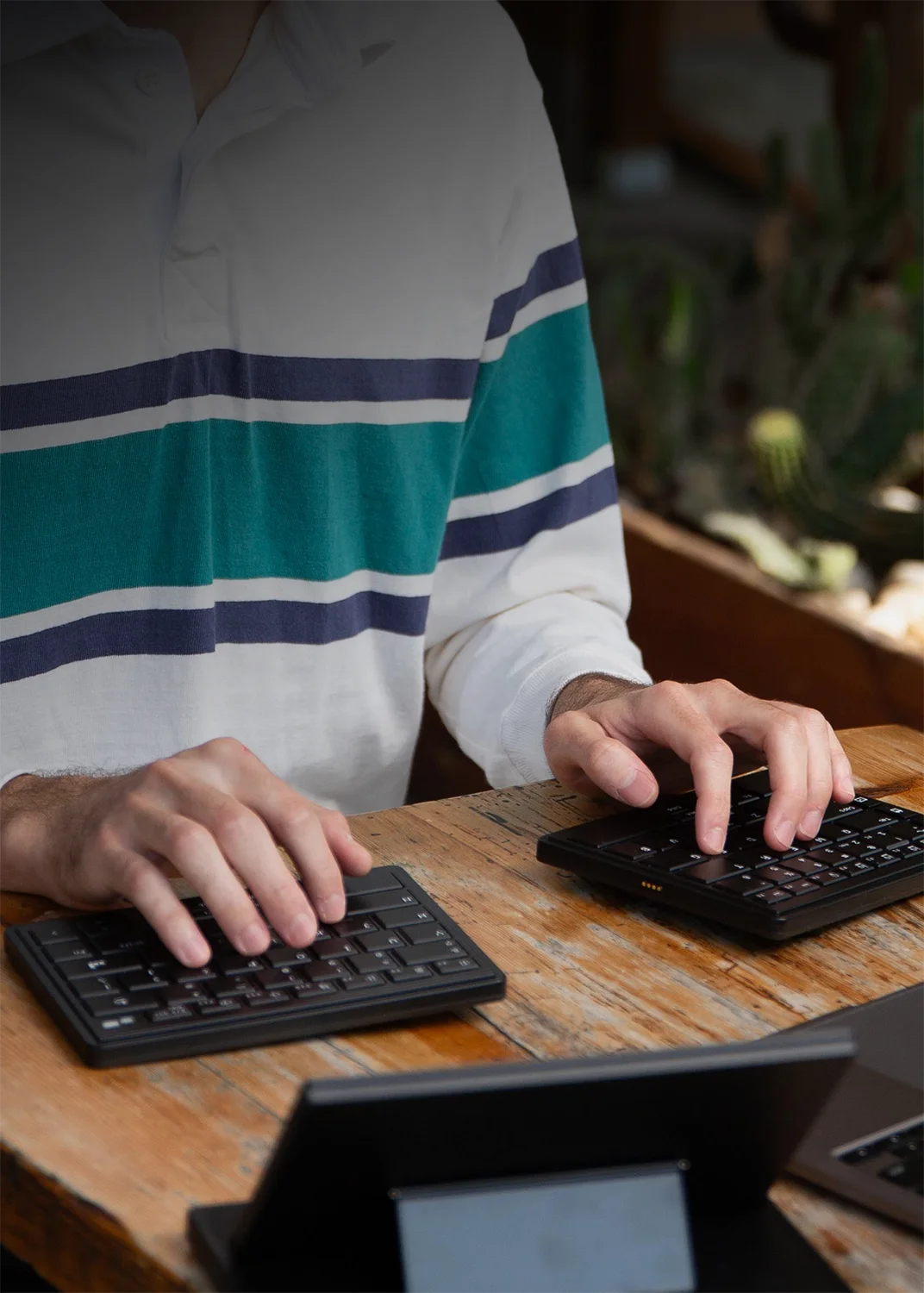 Tetra ergonomic split keyboard for work